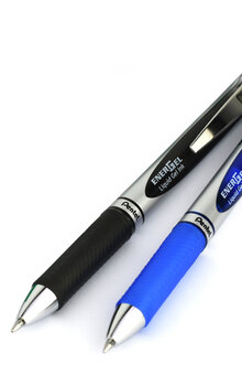 Gelpenna PENTEL EnerGel BL77 0,7 blå